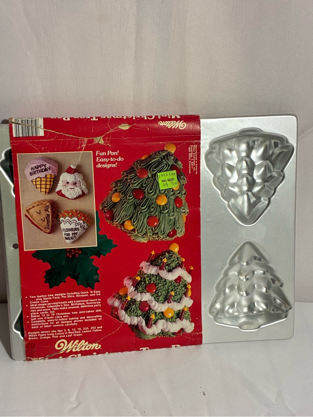 Wilton vintage Christmas Tree Cake Pan -Holiday Bakeware